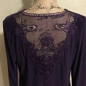 long sleeve scarf neck with lace v drop lace.